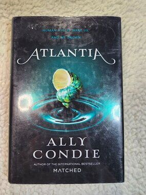 Atlantia Ally Condie Hardcover 2014 YA Fantasy Novel Dutton Books DJ Wear Used